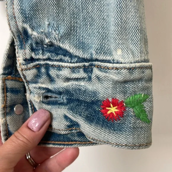 Vintage Gap embroidered jacket - Picture 7 of 11